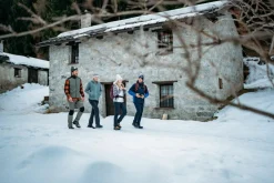 Damenhosen aus Stretch-Polyester