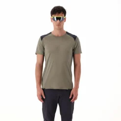 Herren Unlimitech-T-Shirt mit Mesh-Einsätzen