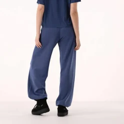 Lange Damenhosen mit weitem Bein aus Modal mit matt glänzendem Finish