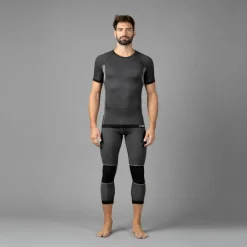 Men's seamless thermal base layer t-shirt