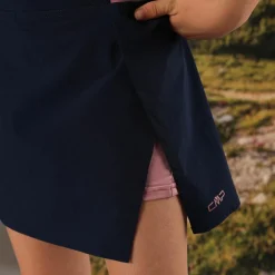 Rock mit eingearbeiteten Shorts